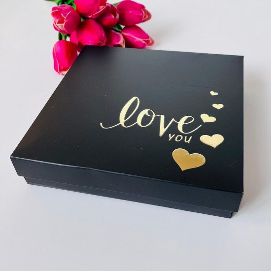 18x18x4 Gold Yaldız Love Baskılı Karton Kutu