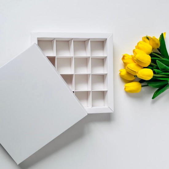 16 Bölmeli Karton Çikolata Kutusu-Madlen Uyumlu