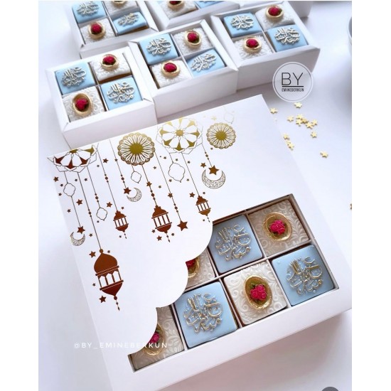 16 Bölmeli Çikolata Kutusu Gold Yaldız Ramazan Temalı-Madlen  ve Hurma Uyumlu
