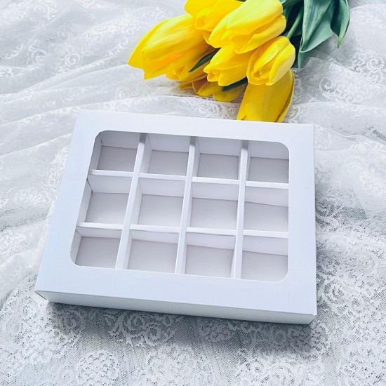 12 Bölmeli Pencereli Bonbon Çikolata Kutusu-YENİ