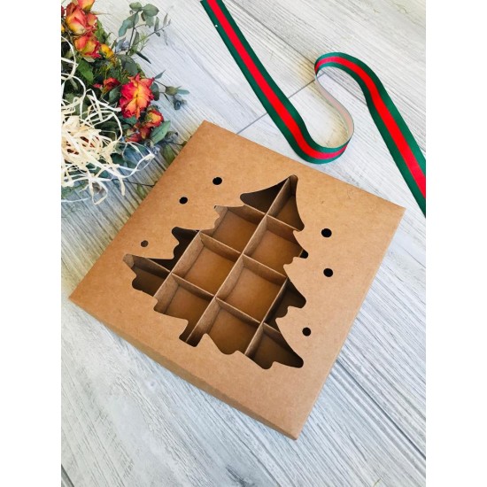 16 Bölmeli Çam Ağacı Tasarım Bonbon Çikolata Kutusu 16 Bölmeli Çam Ağacı Tasarım Bonbon Çikolata Kutusu