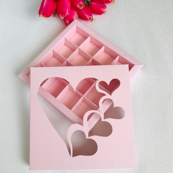 16 Bölmeli Kalp Tasarım Bonbon Çikolata Kutusu