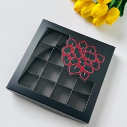 16 Bölmeli Kırmızı Simli Çiçek Tasarımlı Çikolata Kutusu (Desen 1)