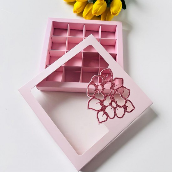 16 Bölmeli Çiçek Tasarım Çikolata Kutusu-Kırmızı Simli 16 Bölmeli Çiçek Tasarım Çikolata Kutusu-Kırmızı Simli