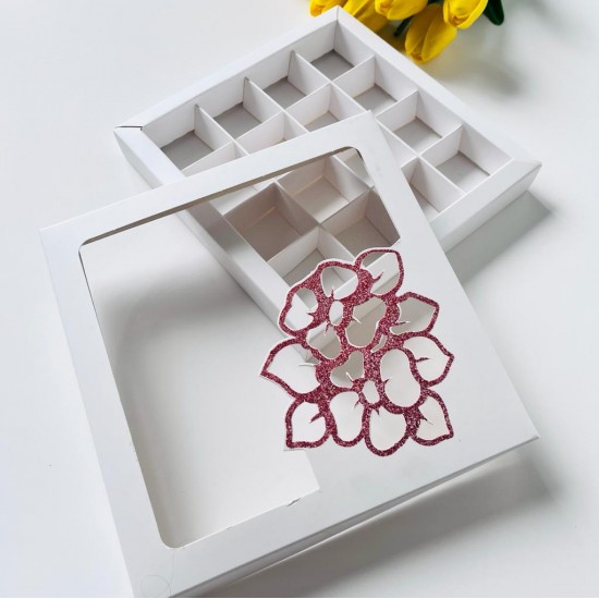 16 Bölmeli Çiçek Tasarım Çikolata Kutusu-Kırmızı Simli 16 Bölmeli Çiçek Tasarım Çikolata Kutusu-Kırmızı Simli