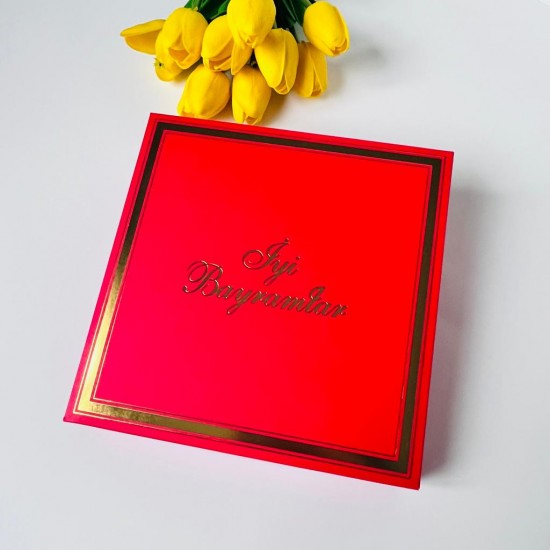 16 Bölmeli Çikolata Kutusu Gold Yaldız-İyi Bayramlar