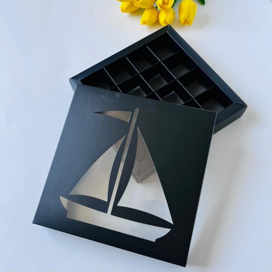 16 Bölmeli Çikolata Kutusu Yelkenli-Madlen Uyumlu