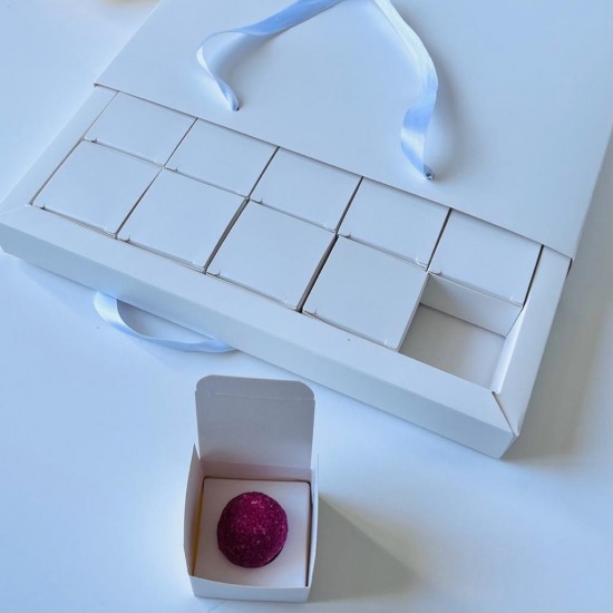 25 Bölmeli Çikolata-Kurabiye Kutusu 