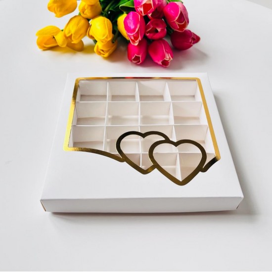 16 Bölmeli Kalp Tasarım Çikolata Kutusu Gold Yaldız