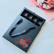 16 Bölmeli Çanta Model Bonbon Çikolata Kutusu-Kırmızı Yaldız Kalp