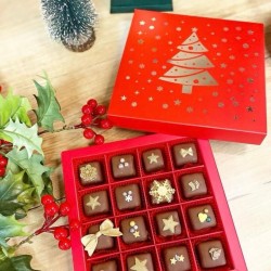 16 Bölmeli Gold Yaldız Çam Ağacı Model Çikolata Kutusu