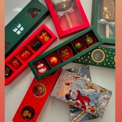 5 Bölmeli Yuvarlak Tema-Gold Yaldız Bonbon Çikolata Kutusu 