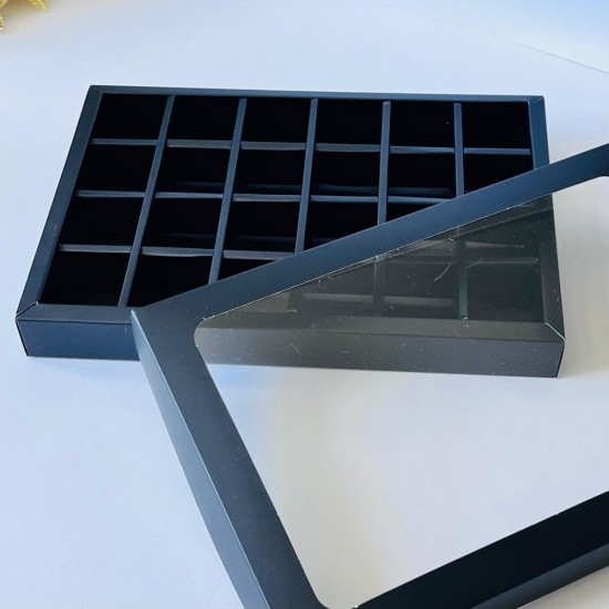 24 Bölmeli Pencereli Bonbon Çikolata Kutusu 