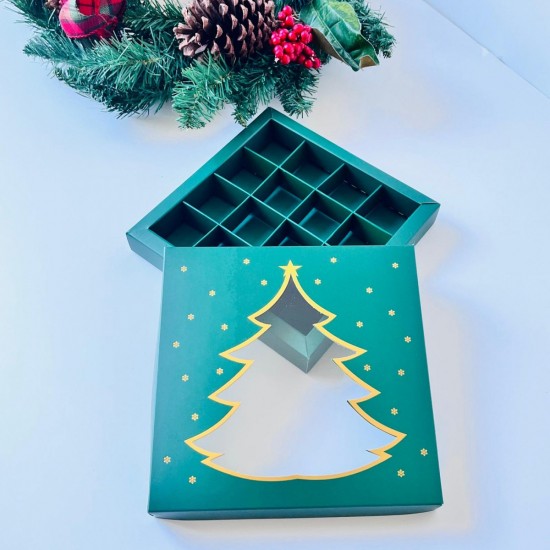 16 Bölmeli Çam Ağacı Tasarım Çikolata Kutusu Gold Yaldız 