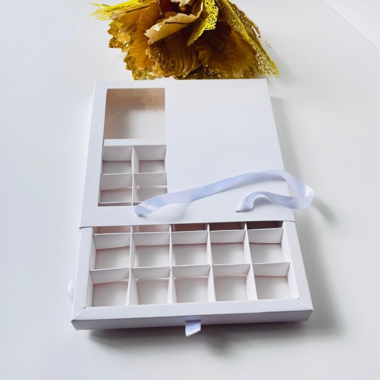 25 Bölmeli Pencereli-Çanta Model Bonbon Çikolata Kutusu