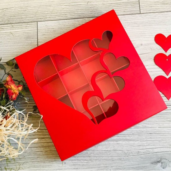 16 Bölmeli Kalp Tasarım Bonbon Çikolata Kutusu