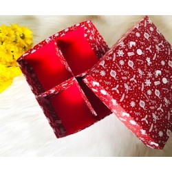 25x25x10 Karton Kutu Yılbaşı Desen-4 Bölmeli