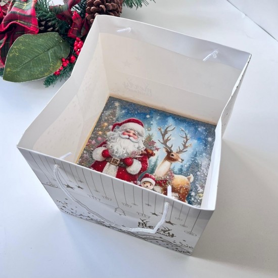 Karton Çanta Yılbaşı Desen-Beyaz 20x20x20 cm Karton Çanta Yılbaşı Desen-Beyaz 20x20x20 cm