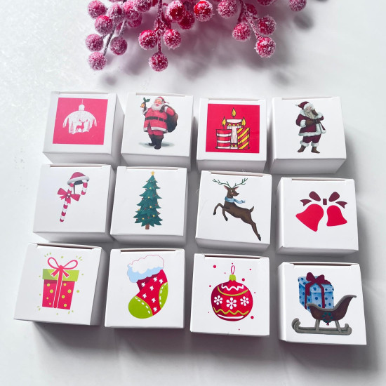 5x5x3 Karton Kutu Beyaz-Yılbaşı Temalı 12 Adet 5x5x3 Karton Kutu Beyaz-Yılbaşı Temalı 12 Adet