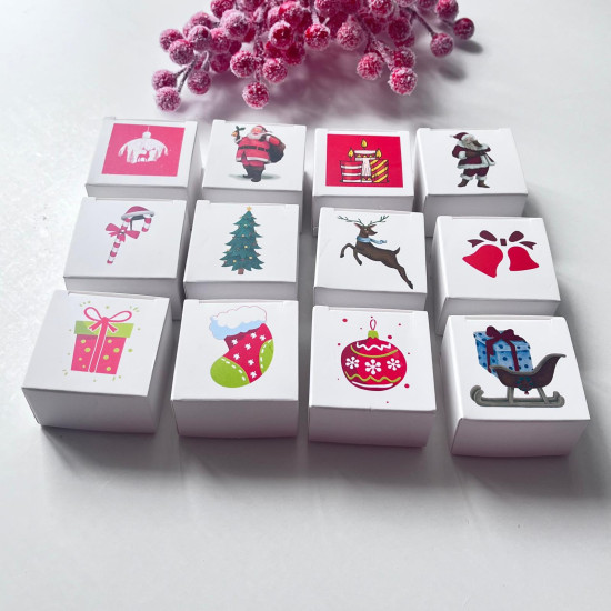 5x5x3 Karton Kutu Beyaz-Yılbaşı Temalı 12 Adet 5x5x3 Karton Kutu Beyaz-Yılbaşı Temalı 12 Adet