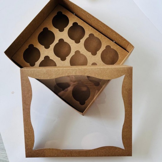 25x30x9 Pencereli Cupcake Kutusu 12'li 25x30x9 Pencereli Cupcake Kutusu 12'li