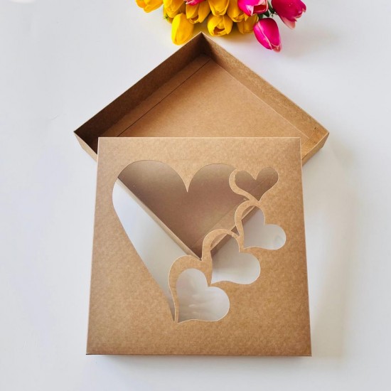 21x21x4 Pencereli Kalp Tasarım Karton Kutu