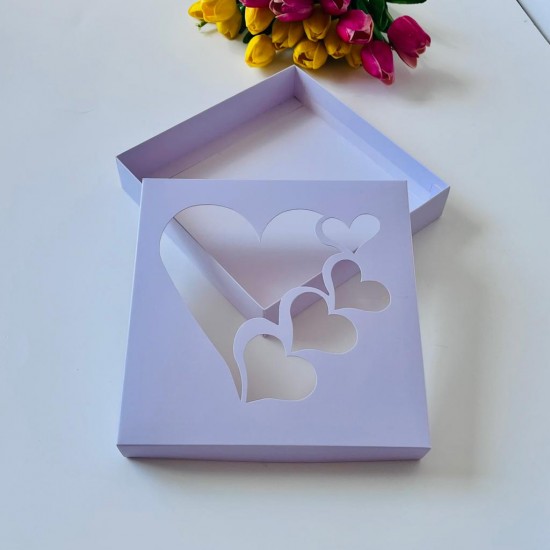 21x21x4 Pencereli Kalp Tasarım Karton Kutu