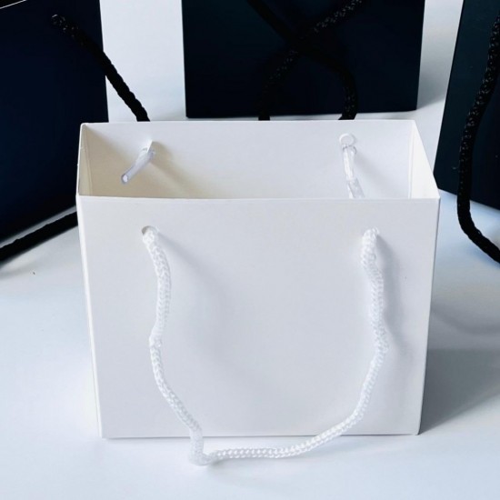 Karton Çanta 11x10,5x4 cm