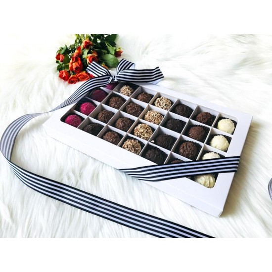 Grogren Kurdele,Çizgili Siyah-Beyaz (25 mm)