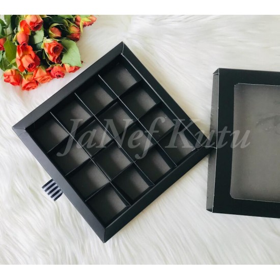 16 Bölmeli Pencereli Çikolata Kutusu-Sürgülü Madlen Uyumlu 16 Bölmeli Pencereli Çikolata Kutusu-Sürgülü Madlen Uyumlu