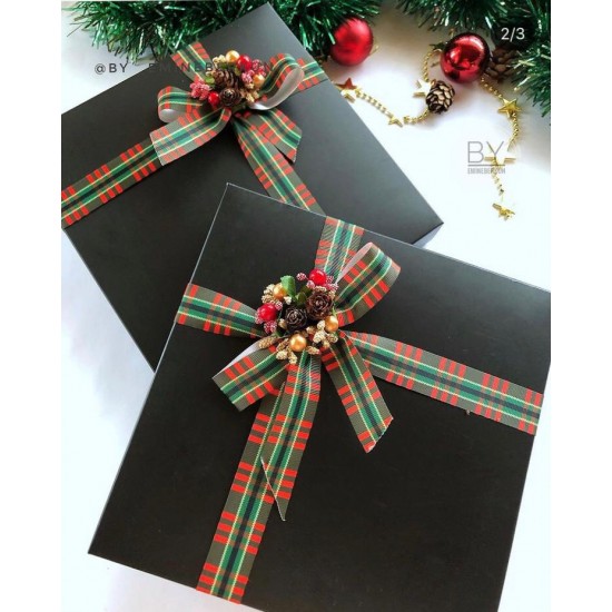 16 Bölmeli Karton Çikolata Kutusu-Madlen Uyumlu