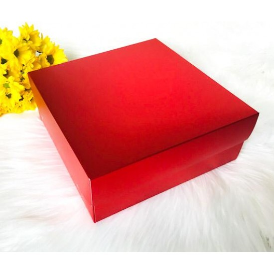 25x25x10 Karton Kutu Yılbaşı Desen-4 Bölmeli 25x25x10 Karton Kutu Yılbaşı Desen-4 Bölmeli