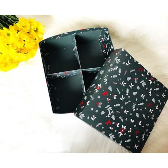 25x25x10 Karton Kutu Yılbaşı Desen-4 Bölmeli 25x25x10 Karton Kutu Yılbaşı Desen-4 Bölmeli