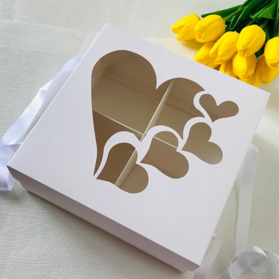 21x21x8 Kalp Tasarım Taşıma Kutusu 4 Bölmeli