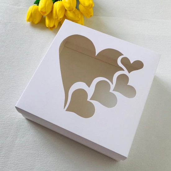 21x21x8 Kalp Tasarım Karton Kutu