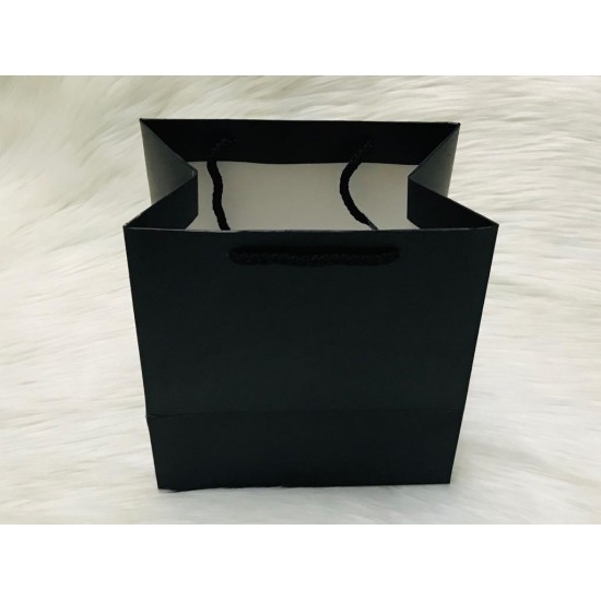 Karton Çanta Siyah 20x20x20 Karton Çanta Siyah 20x20x20