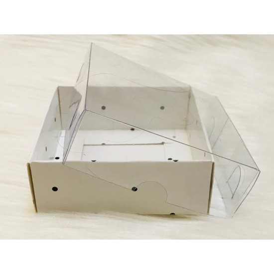 8x8x3 Asetat Kapaklı Kutu Beyaz Puantiyeli